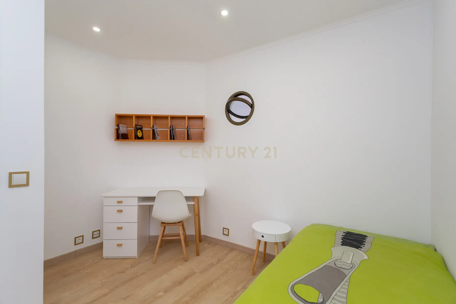 Apartamento T1+1 mobilado com Vista para o Rio em Lisboa - Image 17