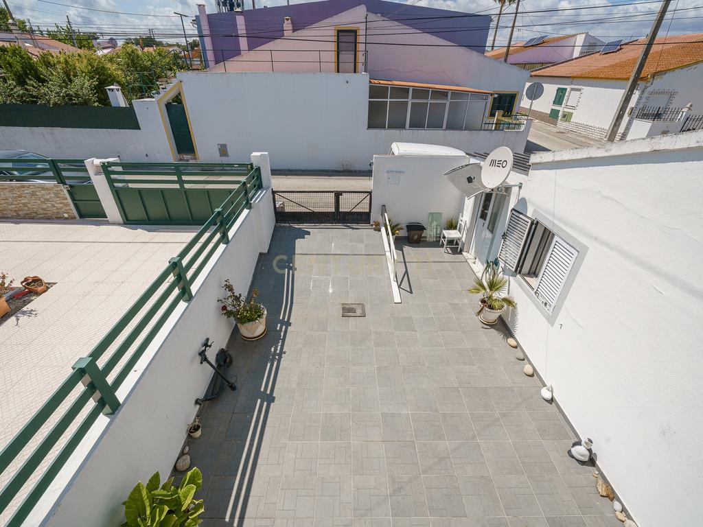 Excelente Moradia T3 Situada no Faralhão Setùbal - Image 39