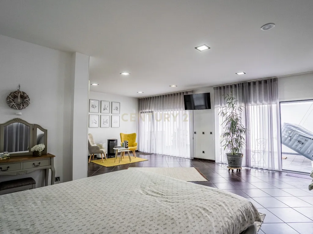 Moradia Moderna e Eficiente com 4 Quartos Próxima de Leiria - Image 30