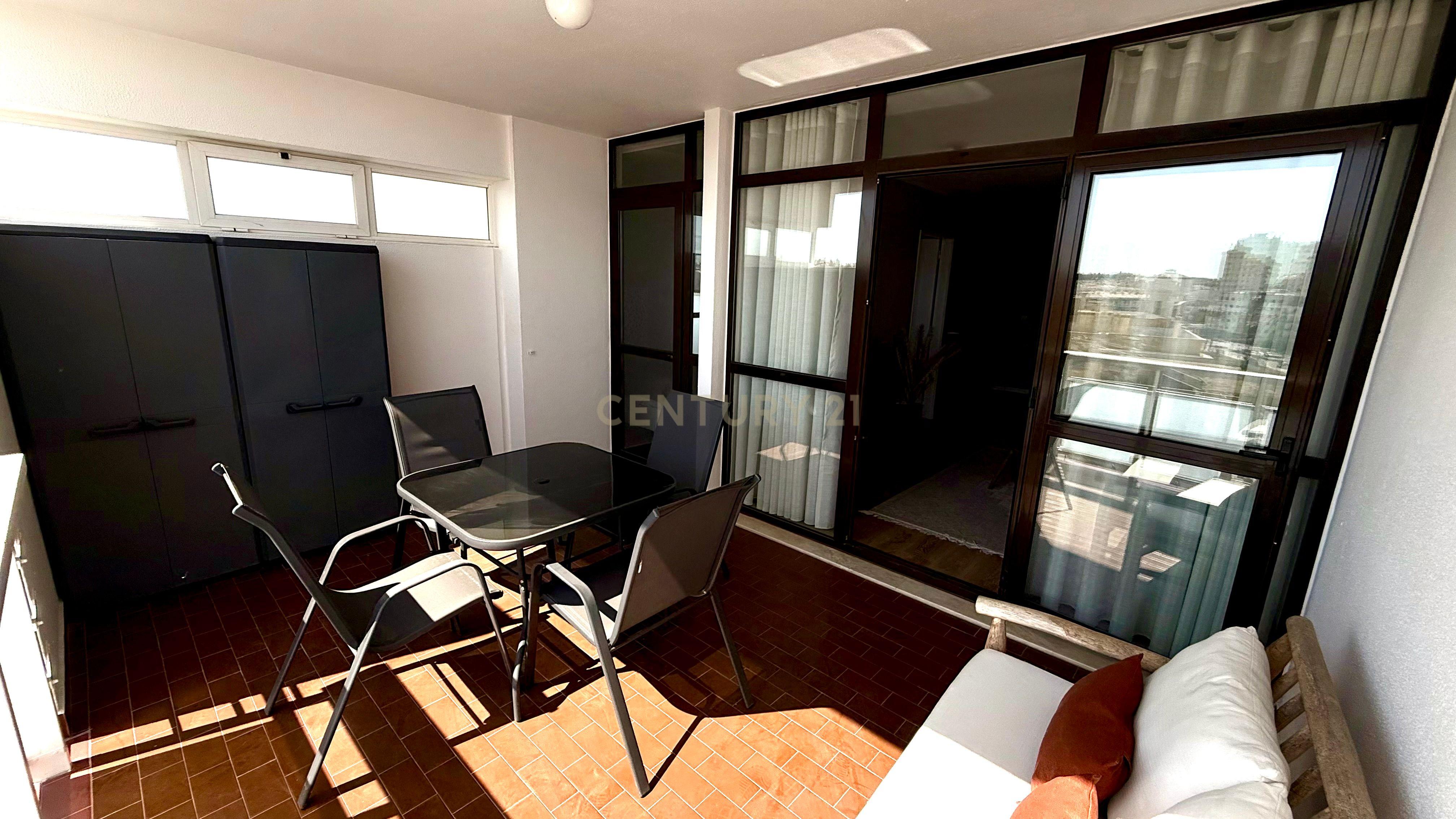 Fotografia 7 de Apartamento T2 renovado em Armação de Pêra a 500 metros da praia.