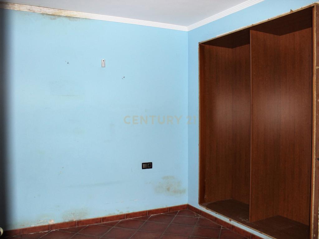  - Image 23