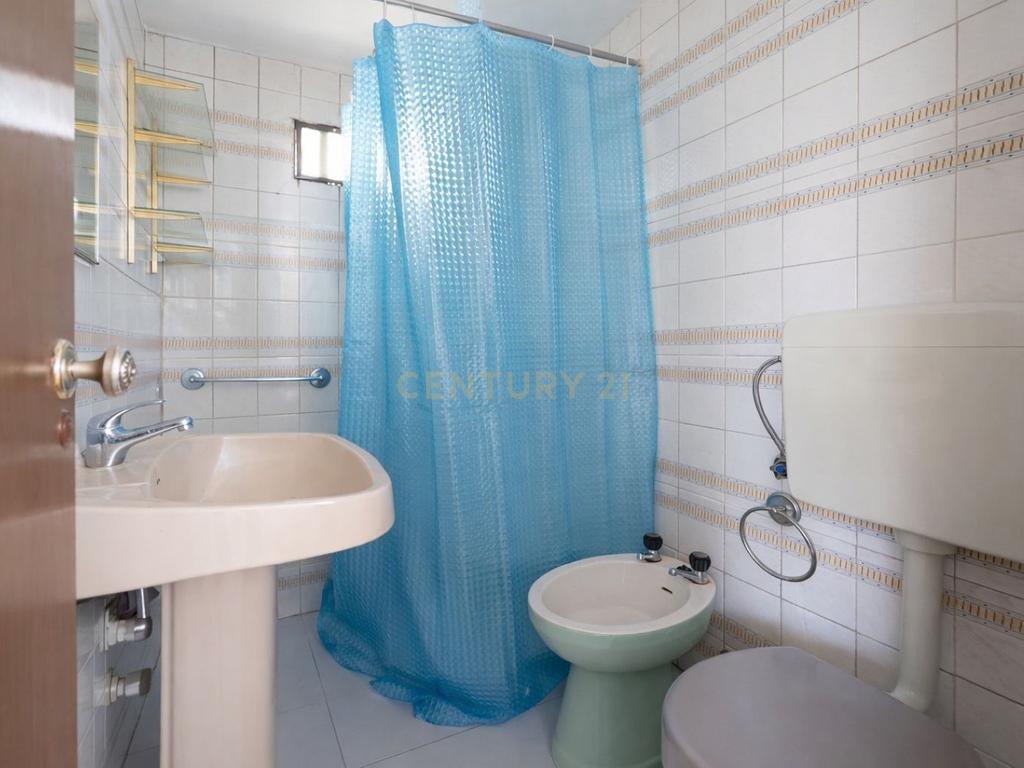 Excelente oportunidade de investimento no centro de São Martinho do Bispo, Coimbra. As referências C0289-01959 (moradia e terreno) e C0289-01957 (terreno) são vendidas em conjunto. - Image 51