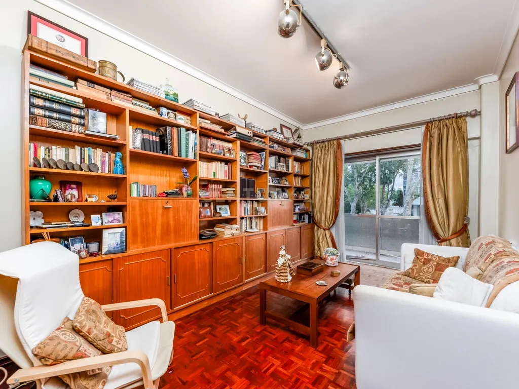 Espetacular Apartamento T5 com Terraço e Garagem, em São Domingos de Benfica, Lisboa - Image 15