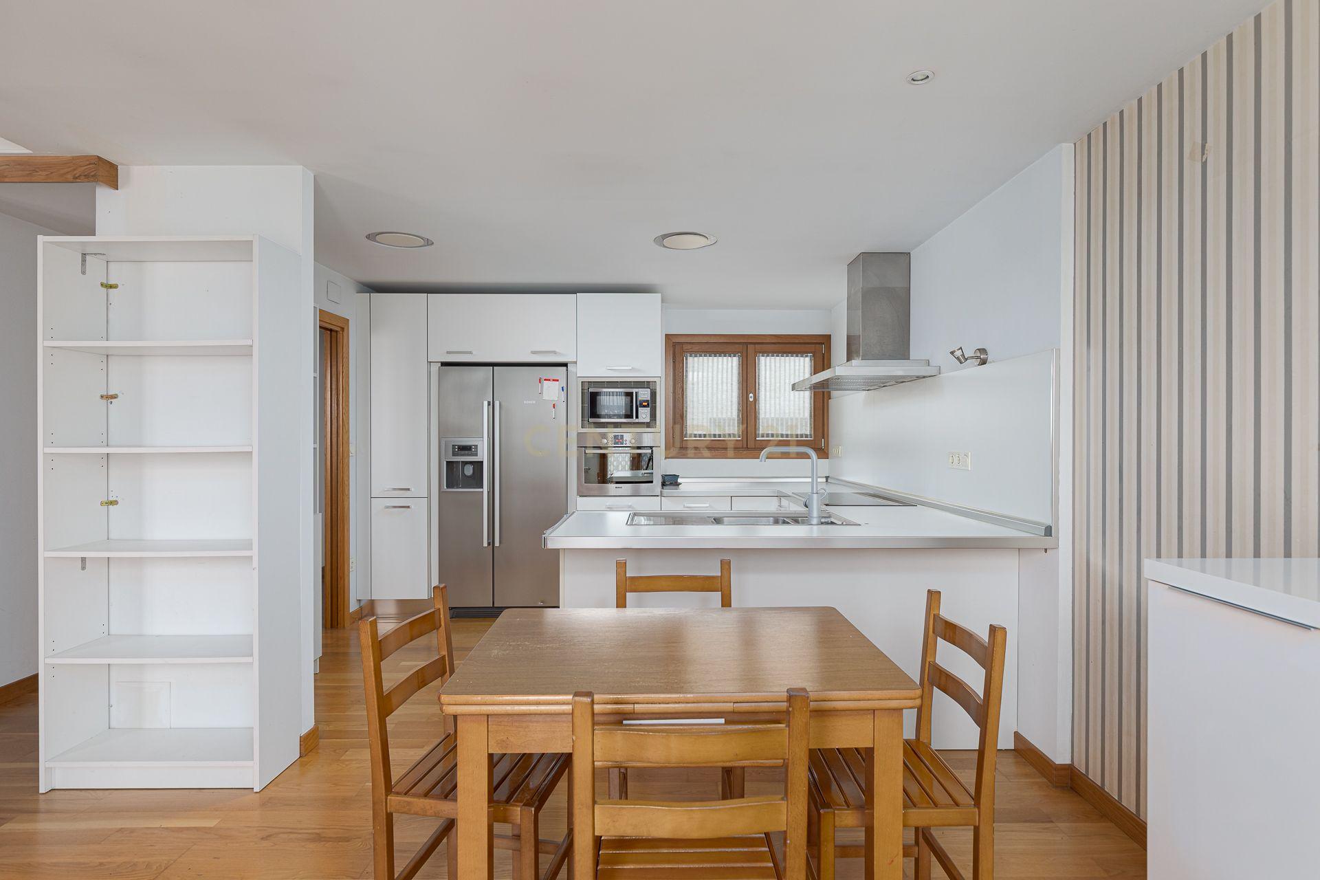 Apartamento Renovado com Vista Panorâmica em Gipuzkoa - Image 3