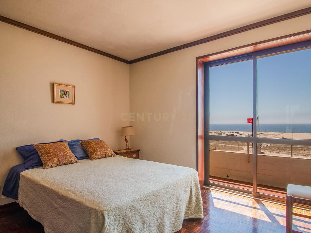 Penthouse T3 na mais privilegiada localização da Figueira da Foz - Image 30