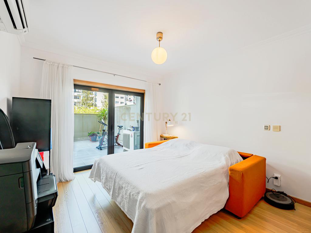 Apartamento T3 em Cascais com Terraço - Image 4