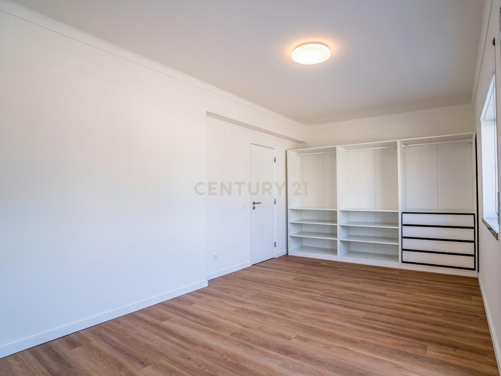 Apartamento T3 | Renovado | Caldas da Rainha - Image 13