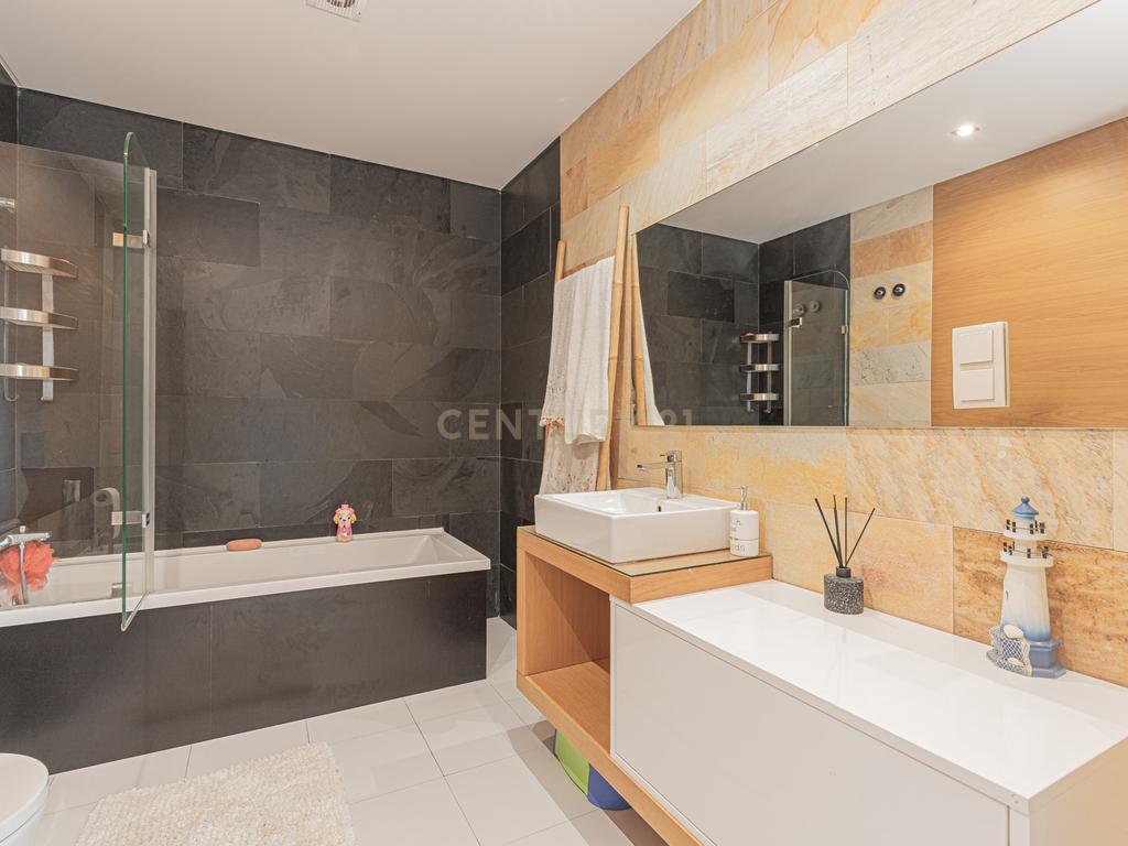 ✨ Moradia T4 de Luxo em Condomínio Exclusivo – Santo Antão do Tojal, Loures - Image 19