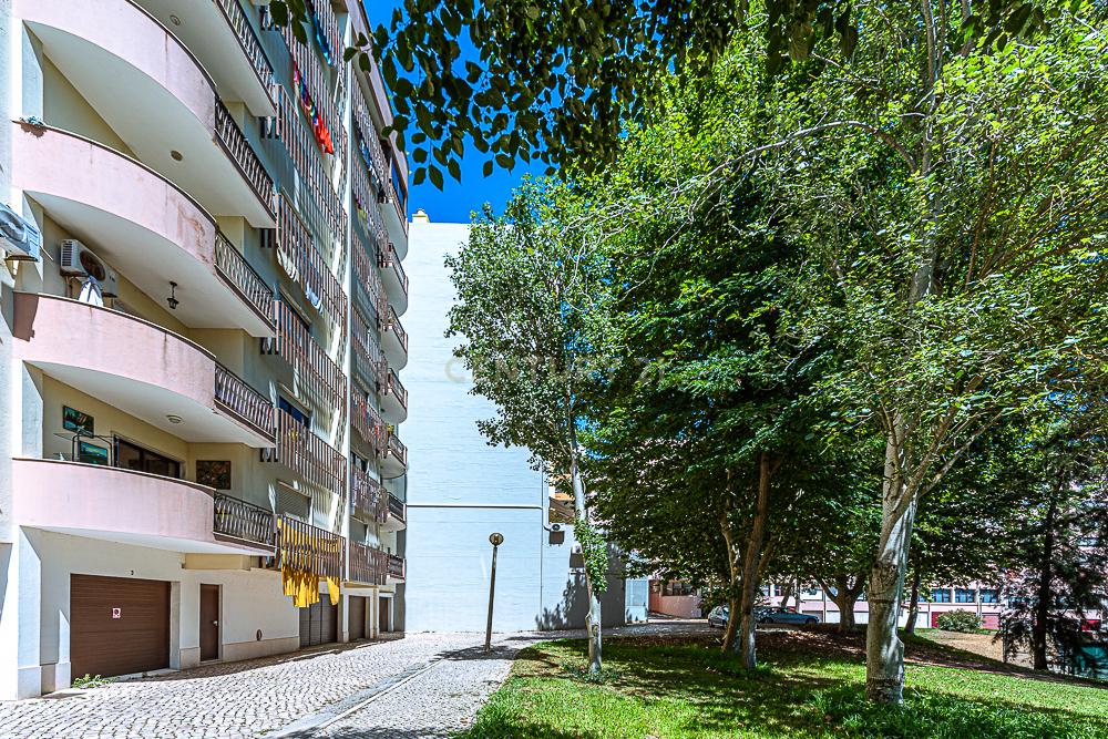 Apartamento de 4 assoalhadas em Zona Premium c/ 122m2 VANICELOS - SETUBAL - Image 14
