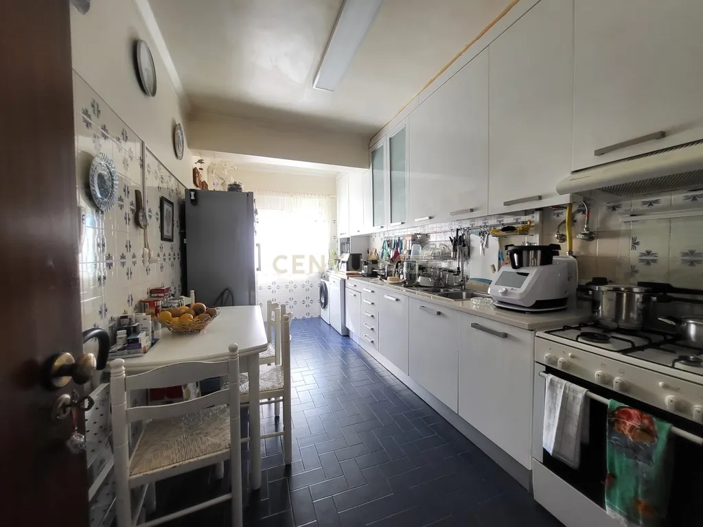 Apartamento T3 – Miratejo, Corroios - Image 4