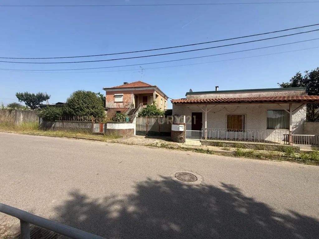 Moradia T4+armazém - Valongo do Vouga, Águeda - Image 6