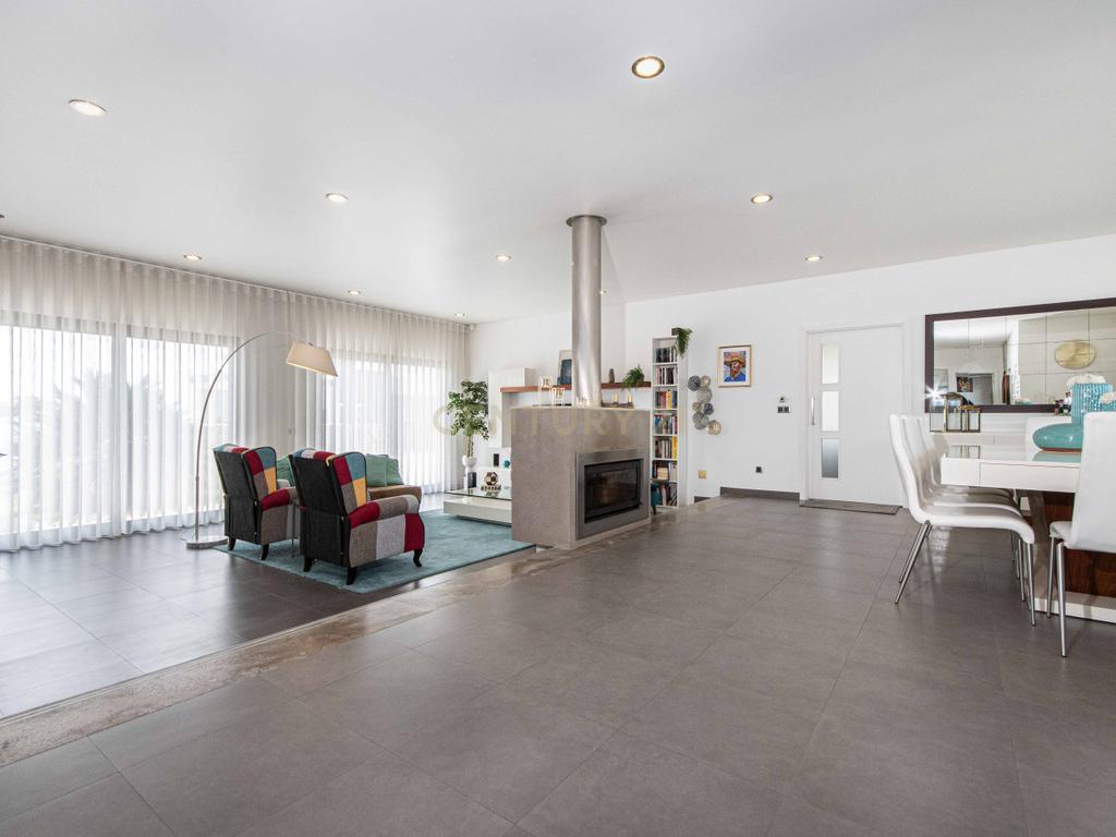 Moradia Térrea T4 no Montijo — Isolada, Moderna e com Piscina - Image 10