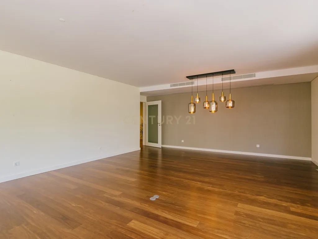 Excelente apartamento T2 em Avenidas Novas, Lisboa - Image 9