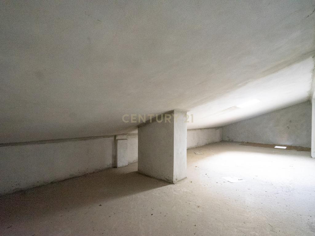 Apartamento T3 Duplex + Garagem em Coimbra - Image 52