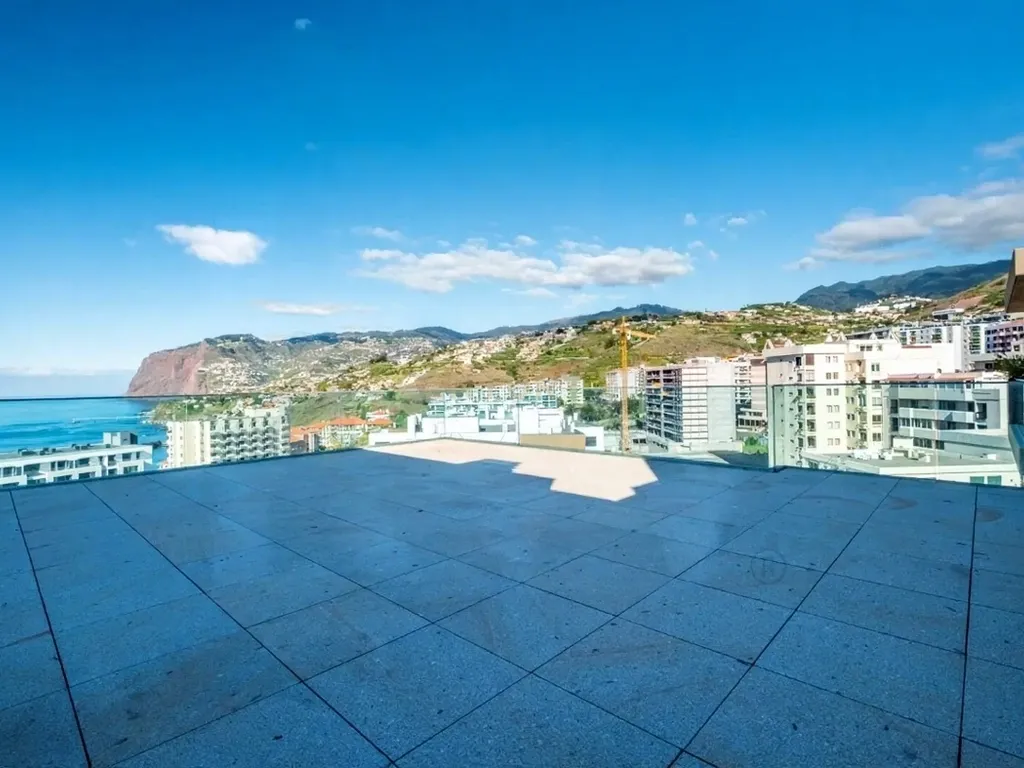 Apartamento T3 Exclusivo com terraço Privativo, Varino 7 ,Funchal - Image 4