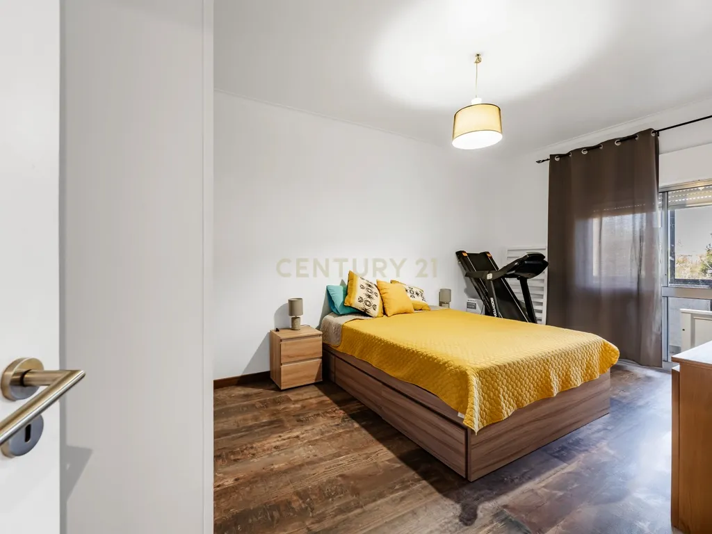 Apartamento T3 em Corroios - Alto do Moinho - Image 21