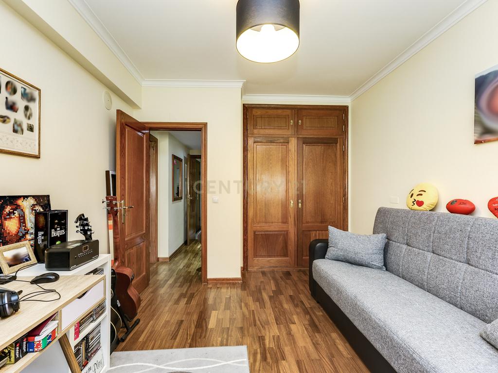 Apartamento T3 com 129m2 e Garagem, na Quinta Da Piedade   - Image 16
