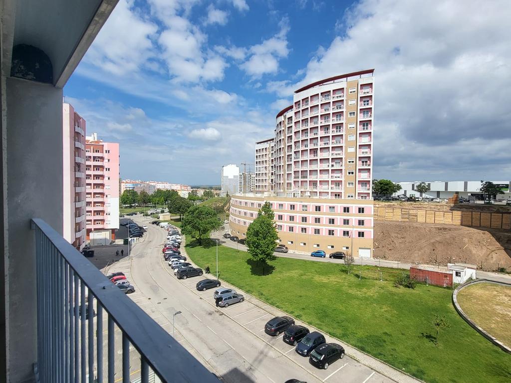 APARTAMENTO T2 | SANTA MARTA DO PINHAL | CORROIOS - Image 2