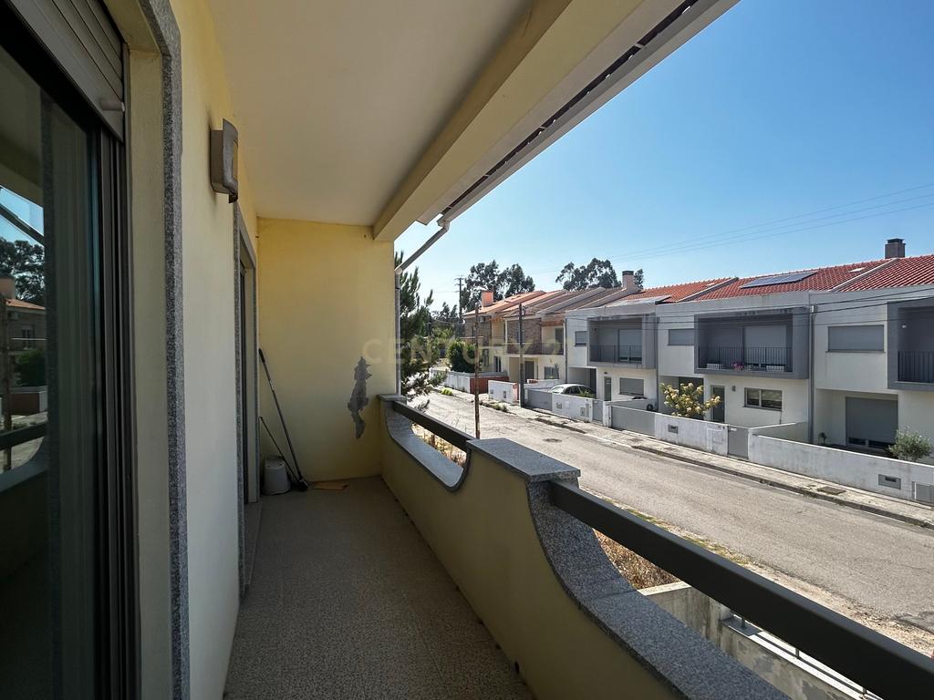Espaçosa Moradia T3 em Quintã do Loureiro, Cacia-Aveiro - Image 2