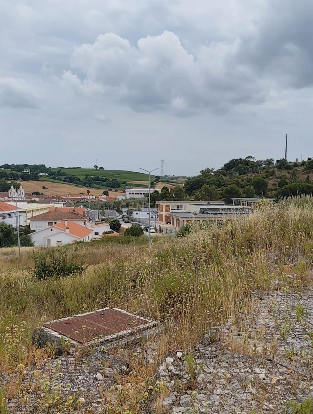 Fotografia 7 de Oportunidade de investimento: terreno para construção de 8 fogos na Merceana  8 apartamentos)