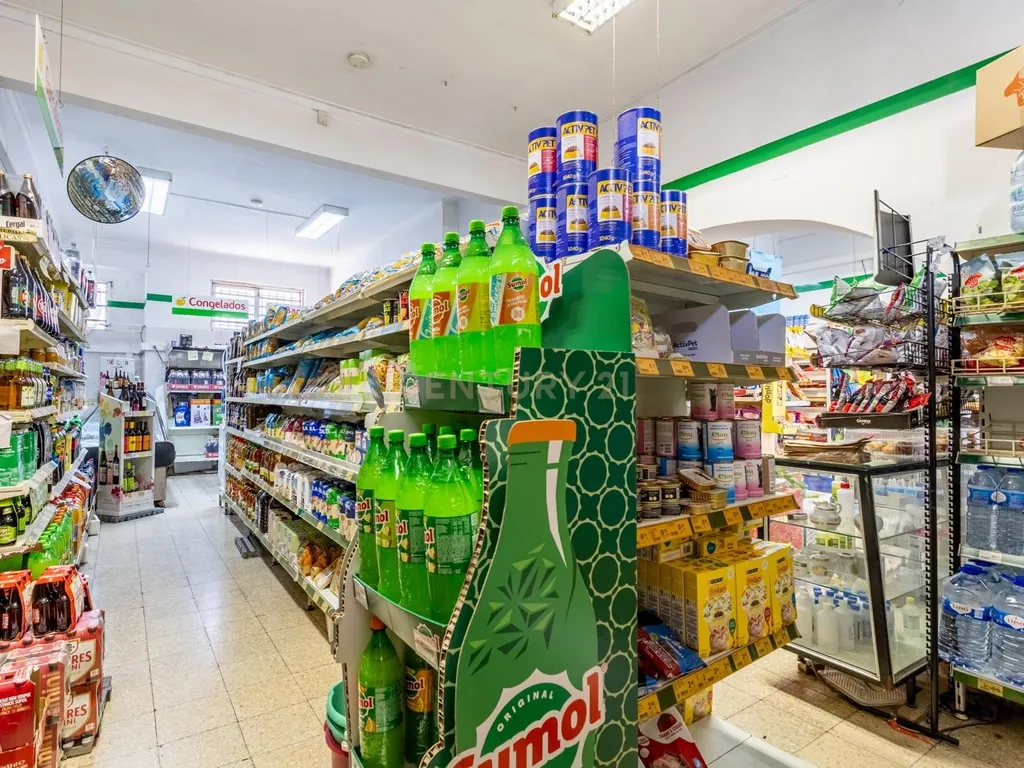 Supermercado em Vale de Figueira Bobadela - Image 13