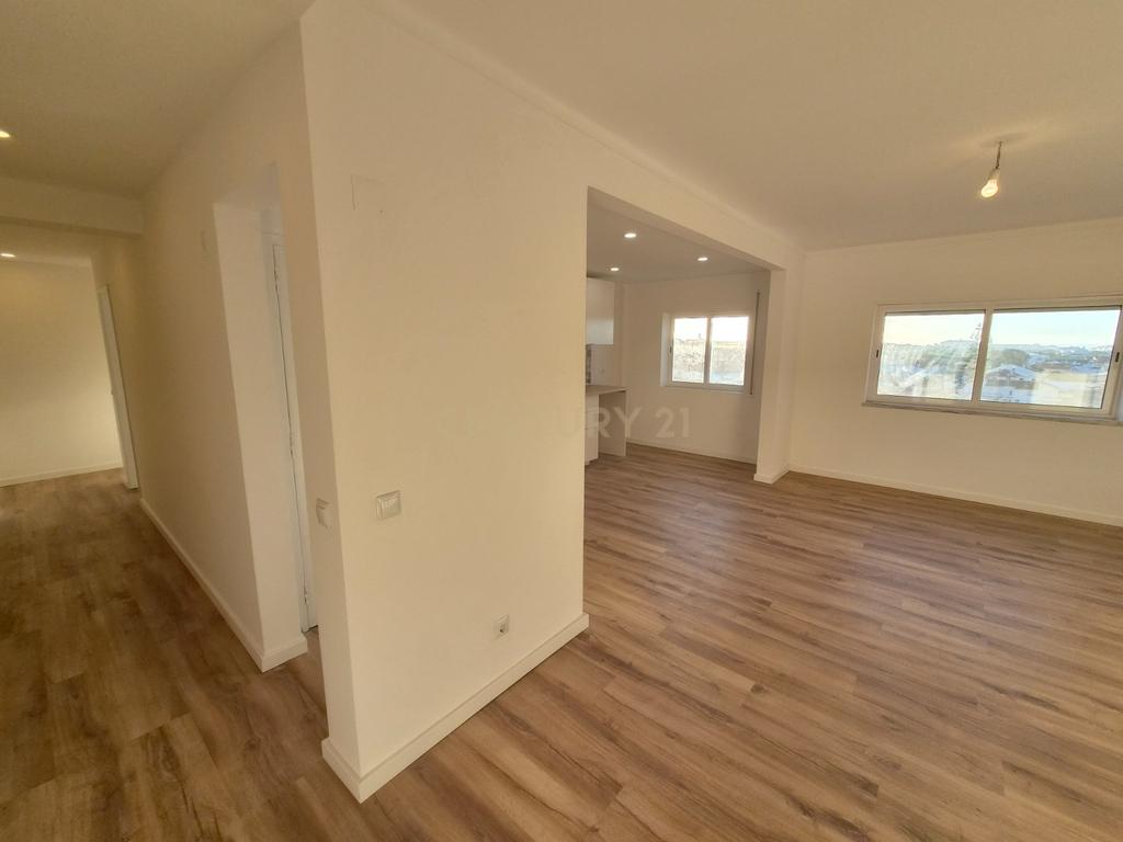 Apartamento T2 em Peniche - Image 22
