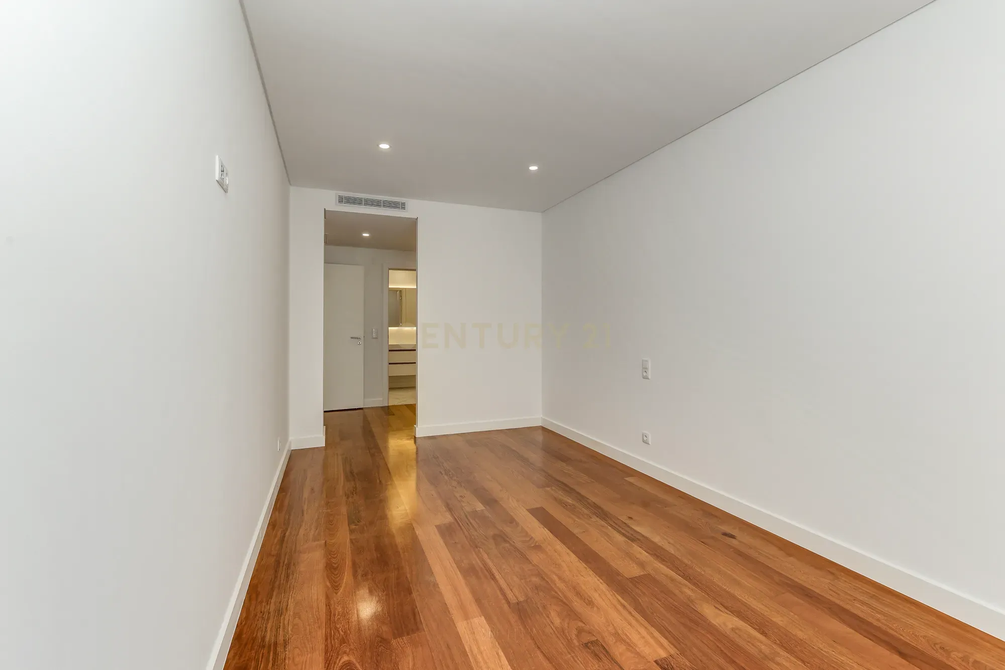 Apartamento T4 à venda em Santa Iria de Azoia, São João da Talha e Bobadela, Loures — foto 11