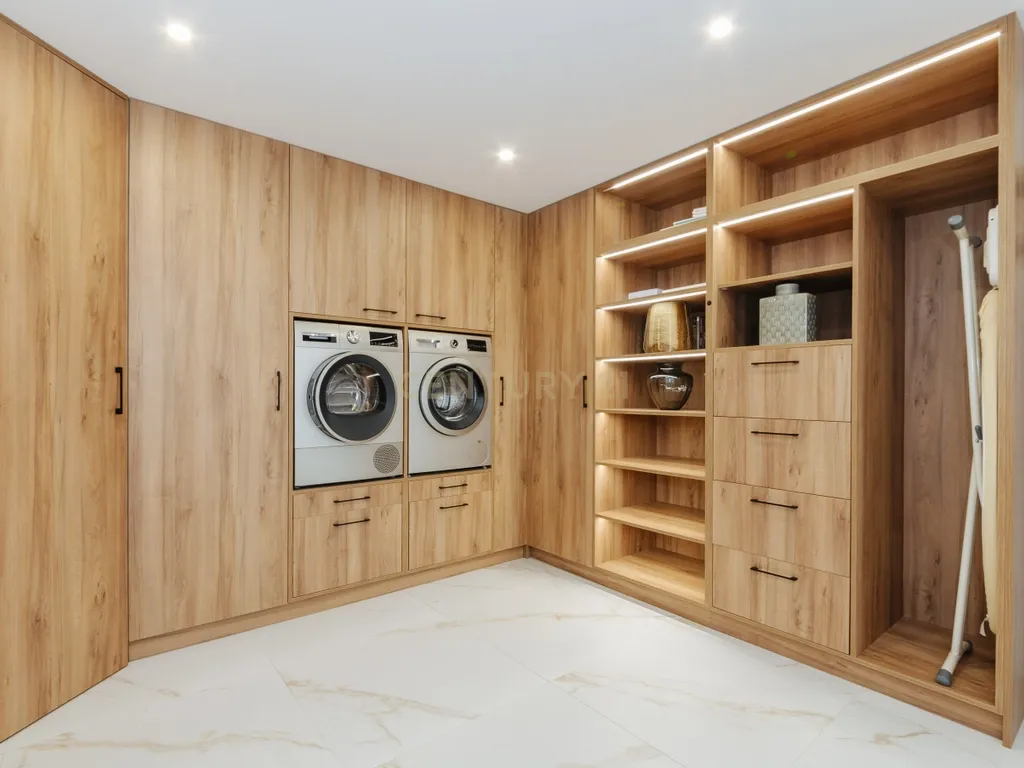 Moradia T4 com piscina e 3 suites | A escolha inteligente para viver com mais espaço a minutos de Lisboa - Image 36