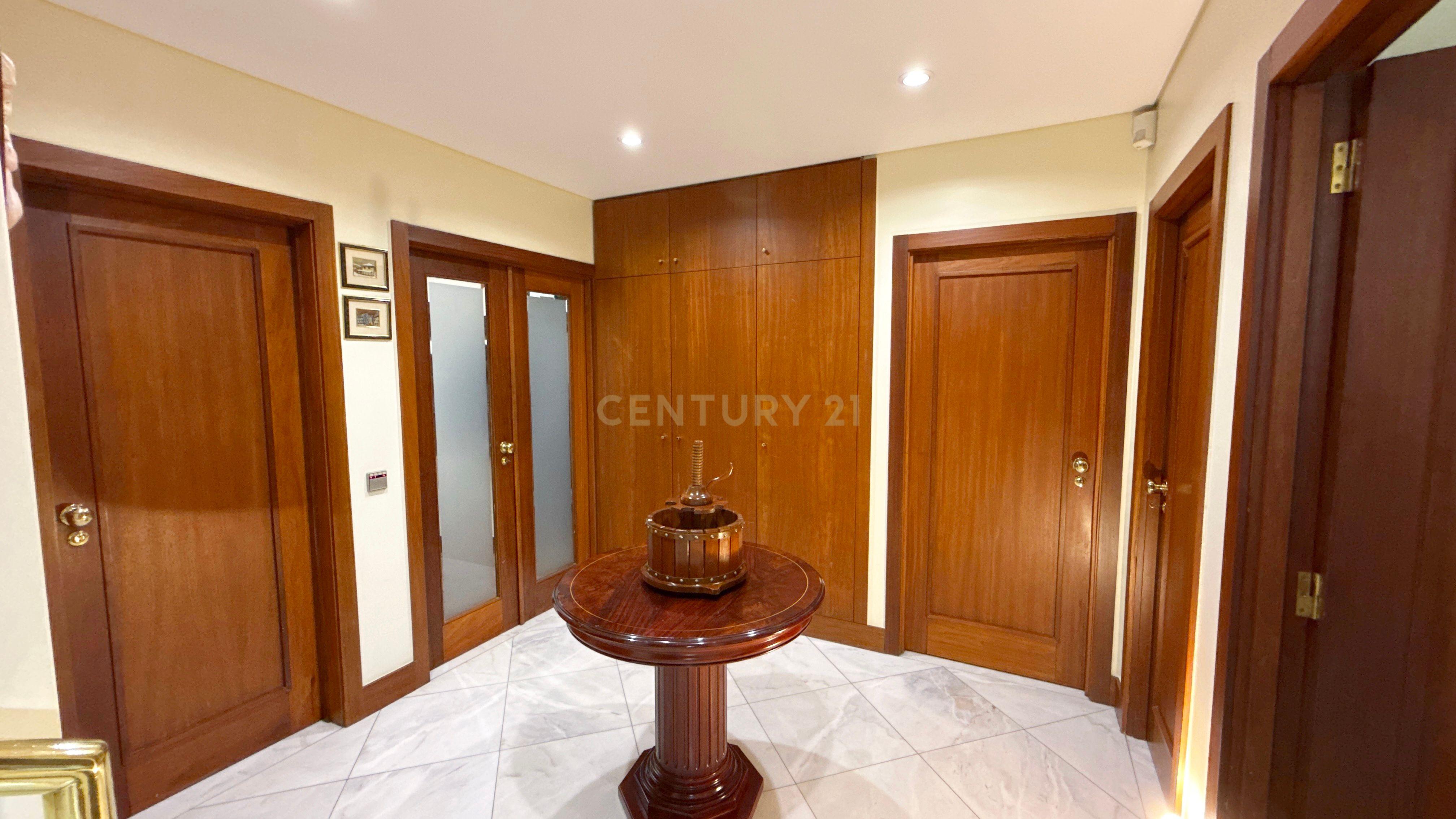 APARTAMENTO T5 DUPLEX | VISTA RIO | LORDELO DO OURO – FOZ, PORTO - Image 32