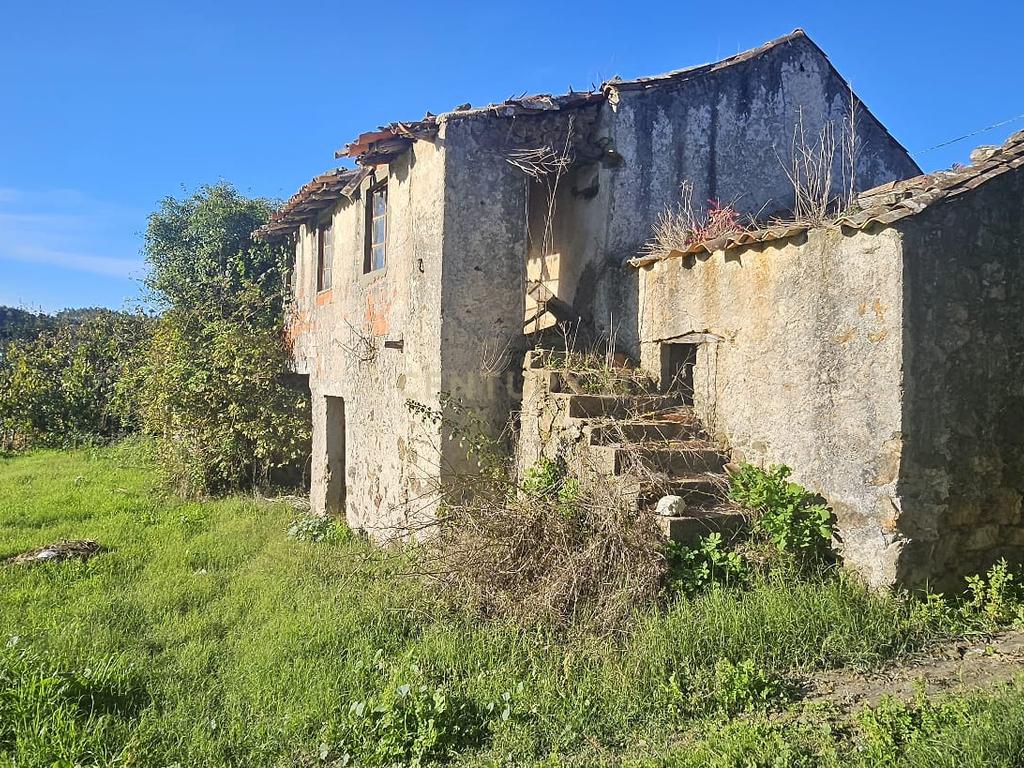 Casa em ruína para reconstrução- Oportunidade única! - Image 10