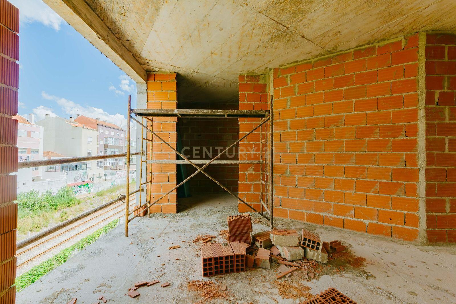 Moradia Unifamiliar de Tipologia T2 em Construção - Image 20