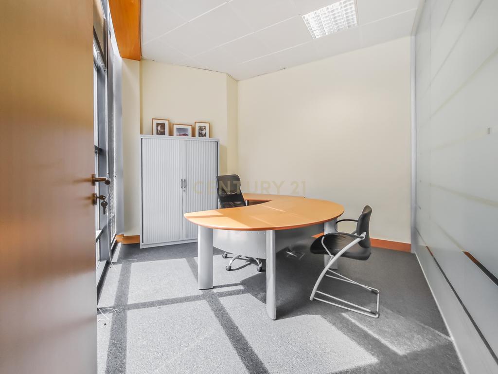 Arrendamento de escritório com 2 salas de reuniões e sala comum | Arrecadação | 1 Parqueamento Beloura Office Park - Image 23
