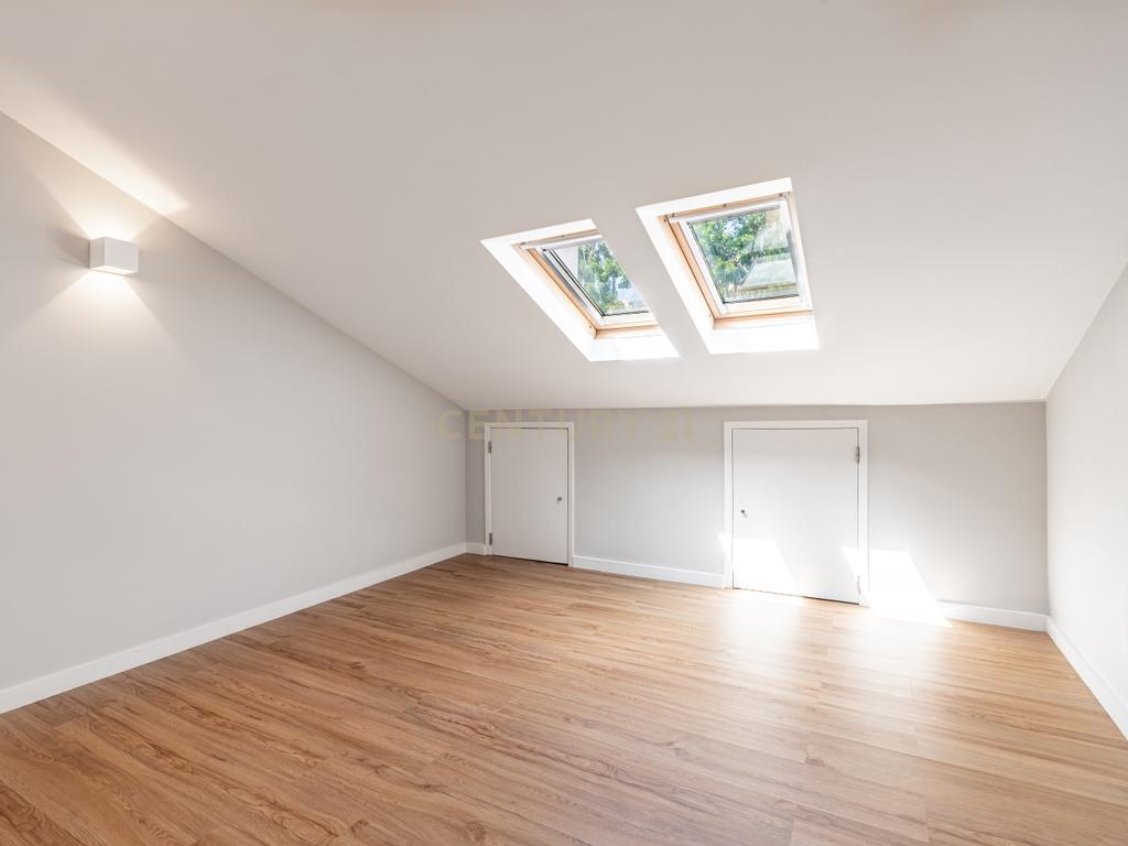 Moradia Unifamiliar T5 em Carcavelos  - Image 36