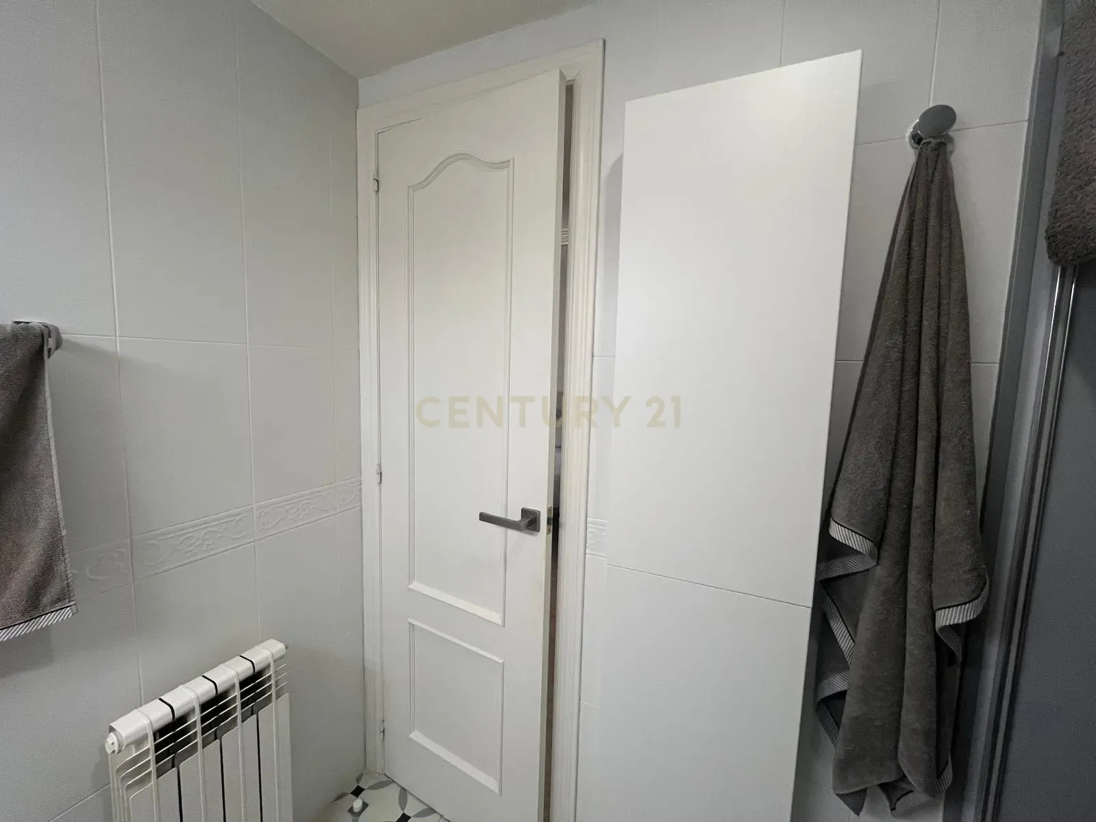 - Image 21