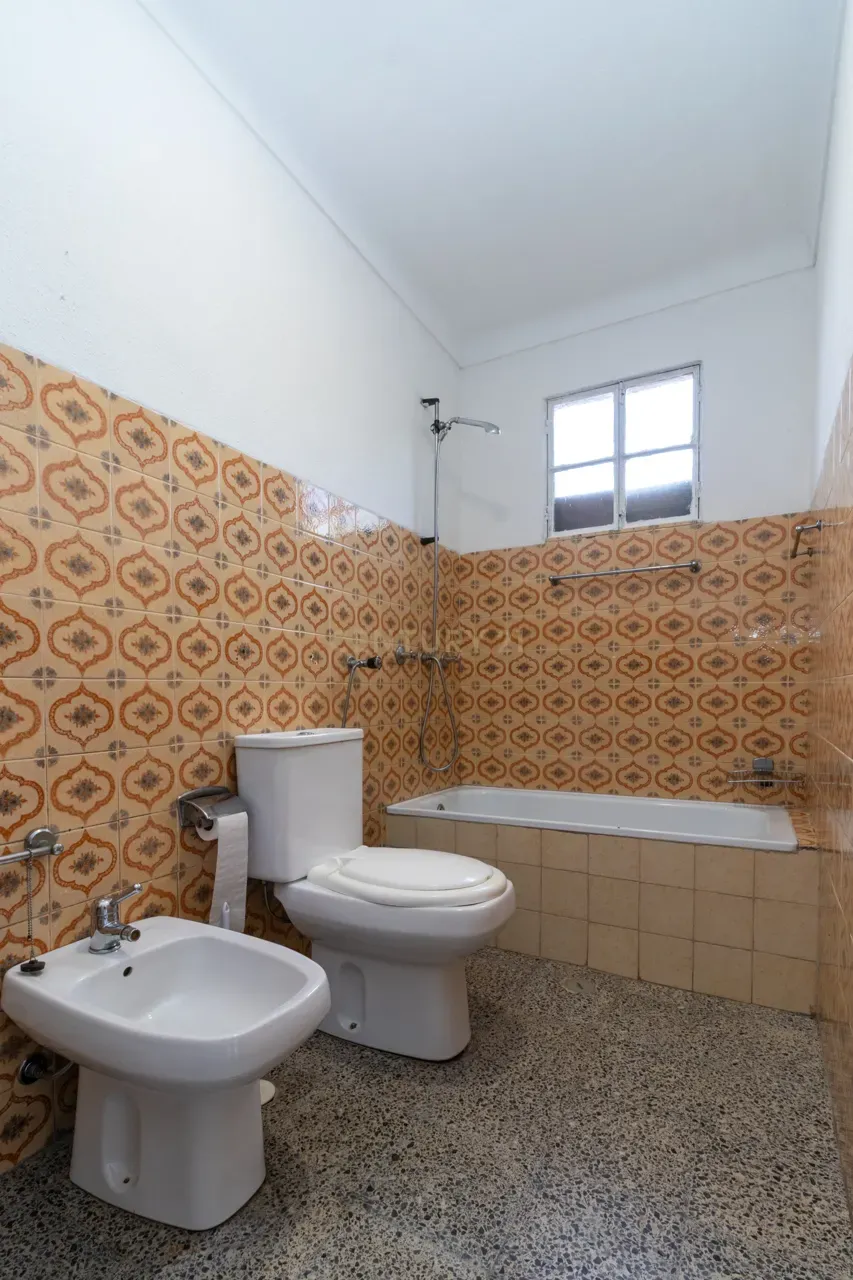 Moradia T3 com Jardim e Garagem em Santarém, Abrantes - Em Sistema de propostas Múltiplas - Image 41