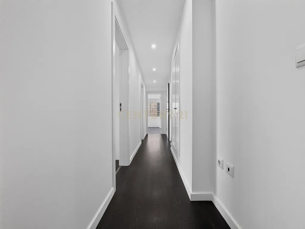 T3 com Suite na Av. 5 de Outubro | Entrecampos - Image 12