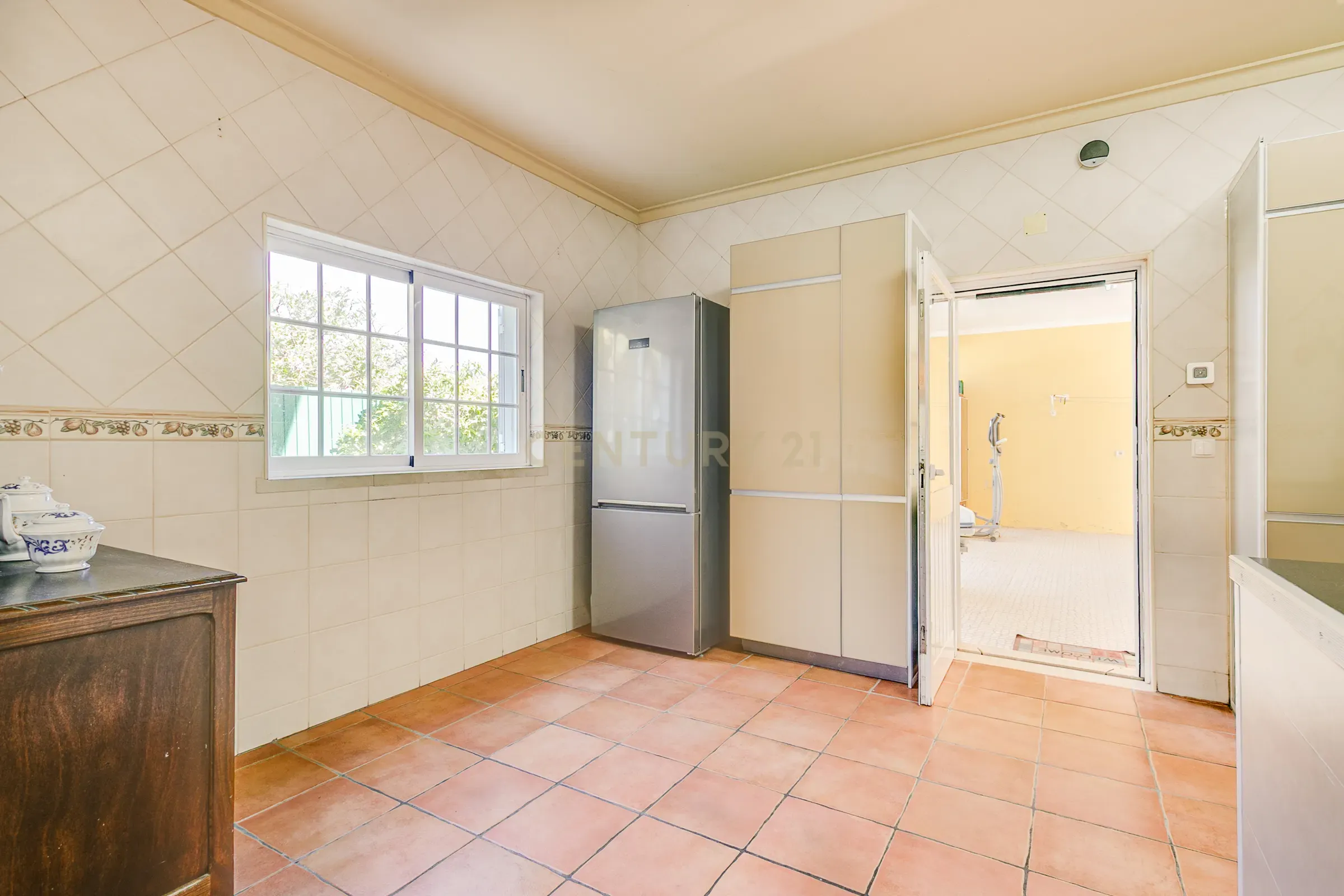 Moradia Rural T4 com Piscina e Jardim — Entre Setúbal e Lisboa - Image 18