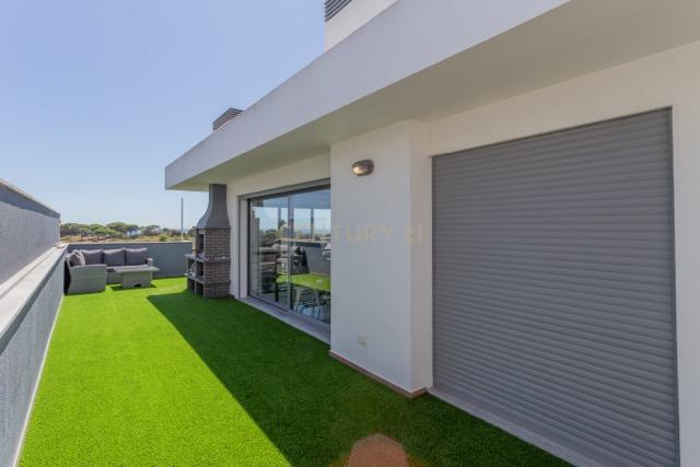 Luxuoso apartamento T3 duplex com Vista Panorâmica em Quinta de Santa Teresa, Charneca de caparica - Image 41