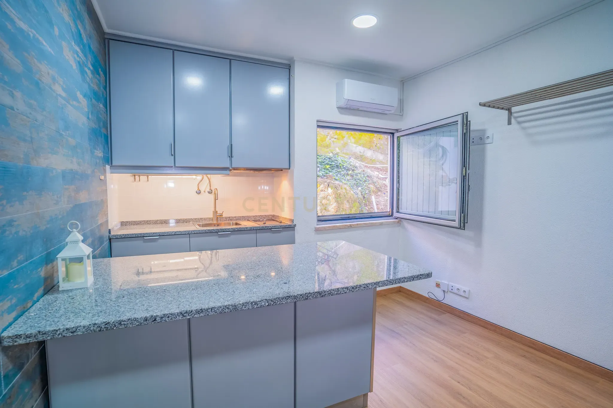 *Apartamento T0 à venda em São Martinho do Porto* - Image 2