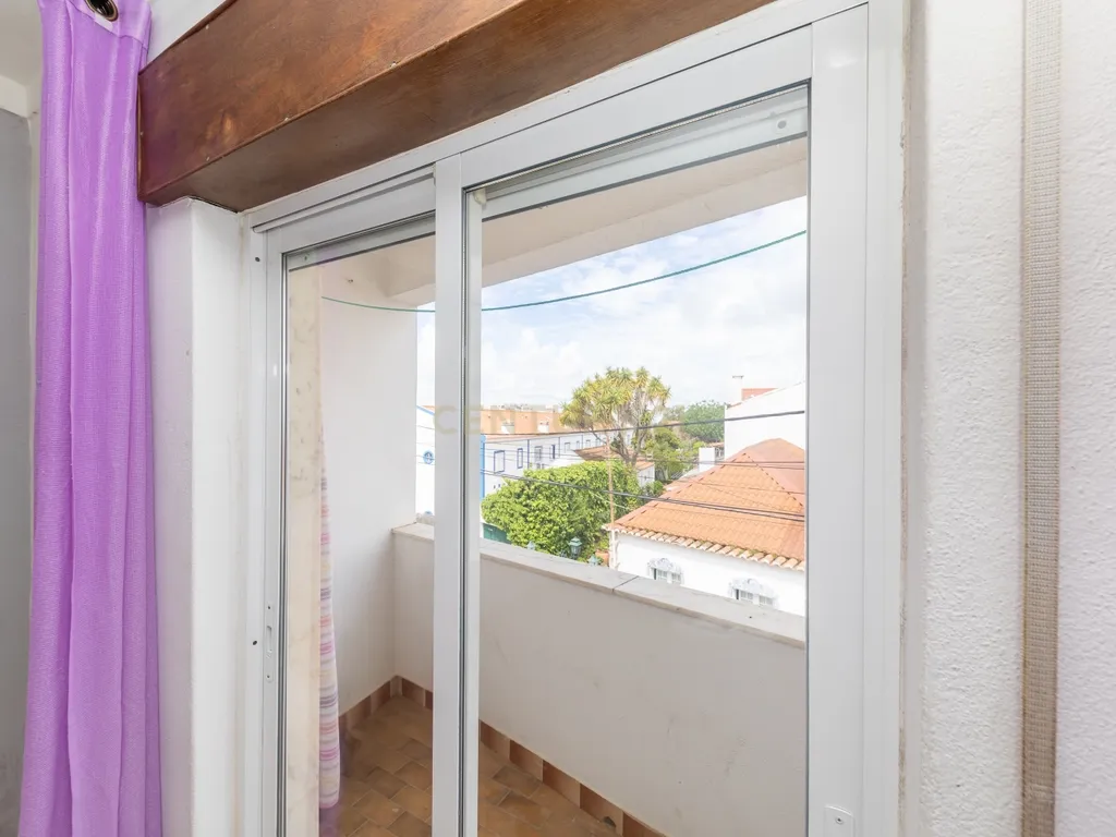 Moradia T3 na Quinta do Anjo com Vista Panorâmica e Garagem - Image 48