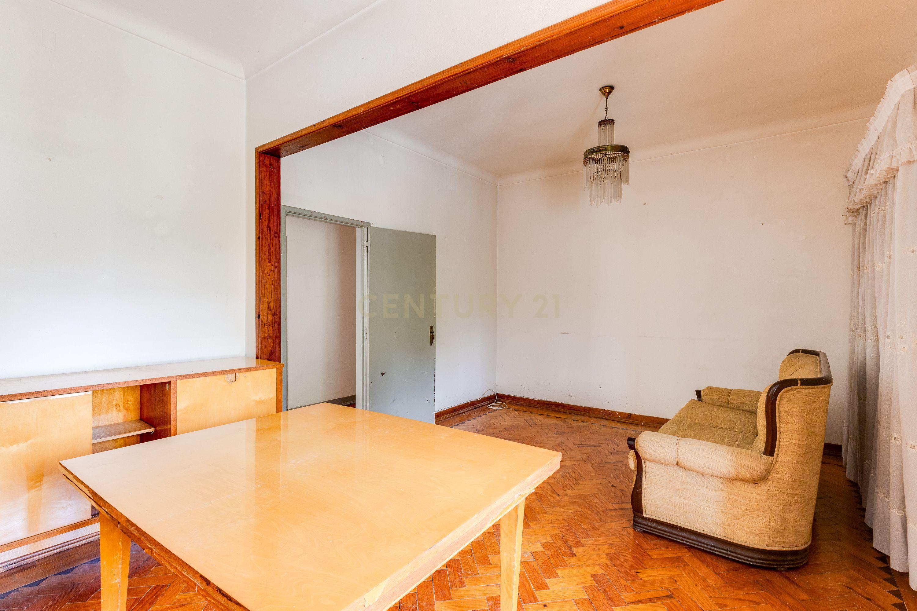 Fotografia 5 de Excelente apartamento T2 no jardim de Porto de Mós!