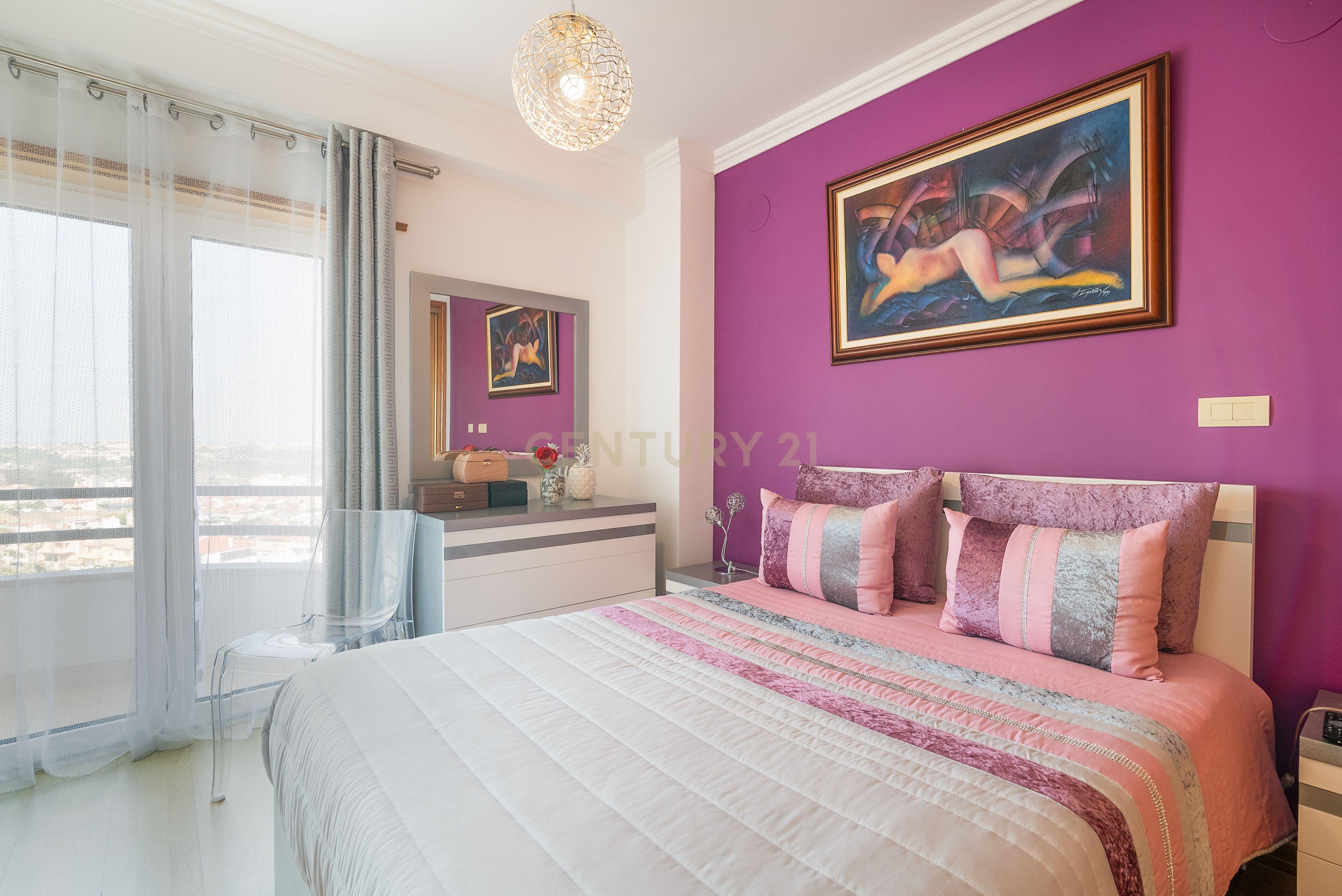 Fotografia 9 de Apartamento T2 – Jardim da Radial, com 2 elevadores e arrecadação
