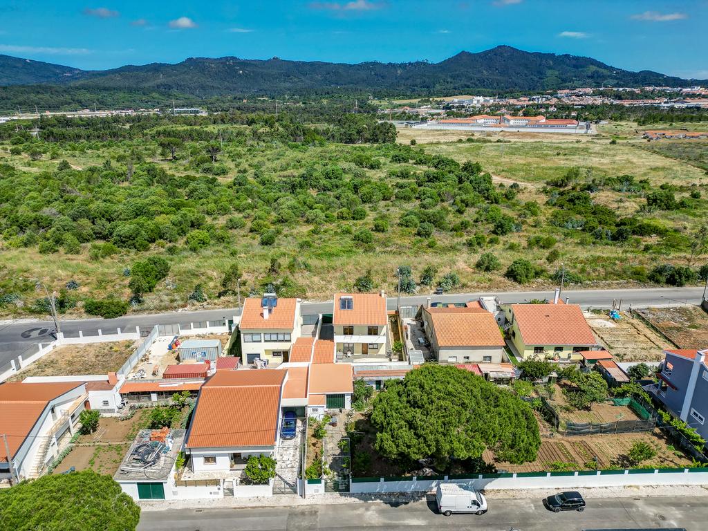 Moradia T4 Isolada Duplex com Box em Adroana, Alcabideche - Image 55