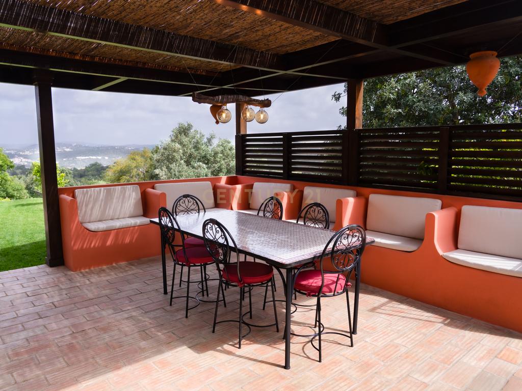 Propriedade com três habitações, piscina aquecida e sauna, num terreno de 10.000 m² - Image 119