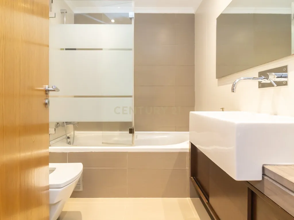 T3 com 125 m² | Quinta de São Macário | Suíte, Varanda e Arrecadação - Image 15