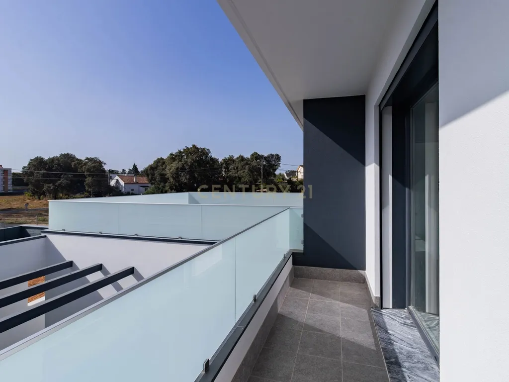 Moradia Contemporânea T3 Construção Nova em Fátima, Ourém - Image 16