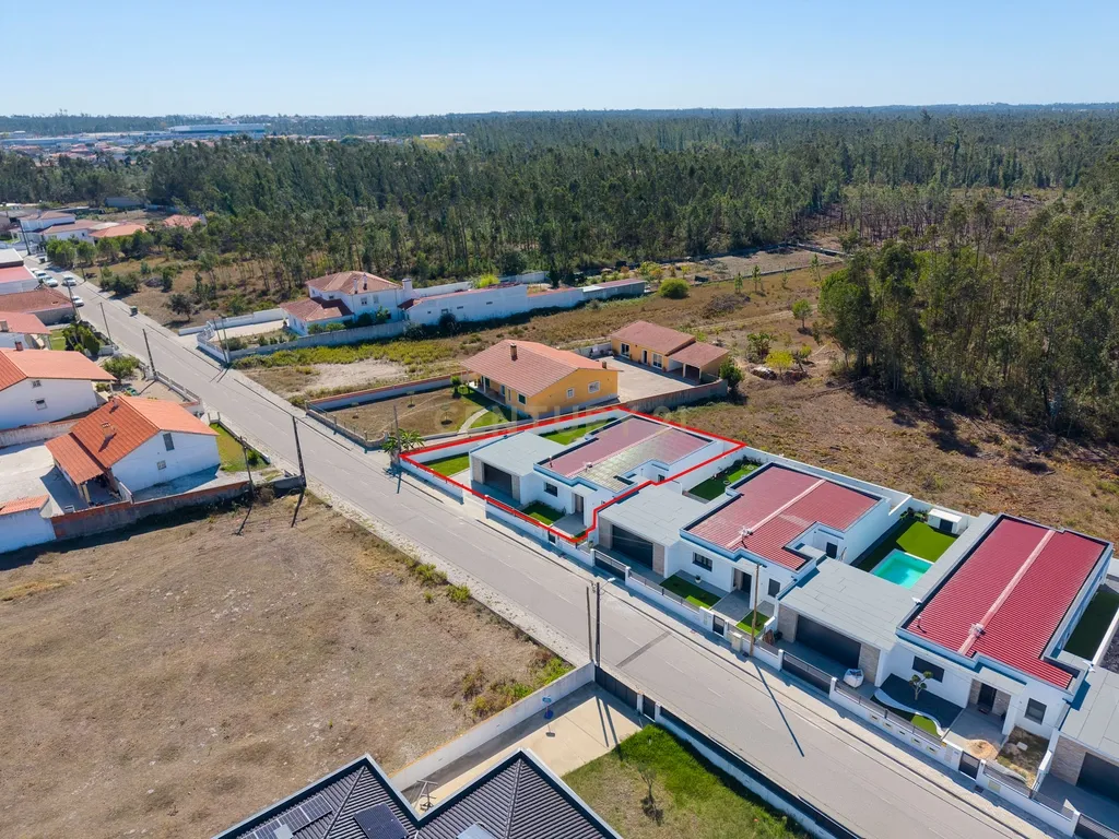 Excelente Moradia T3 Térrea NOVA - Image 34