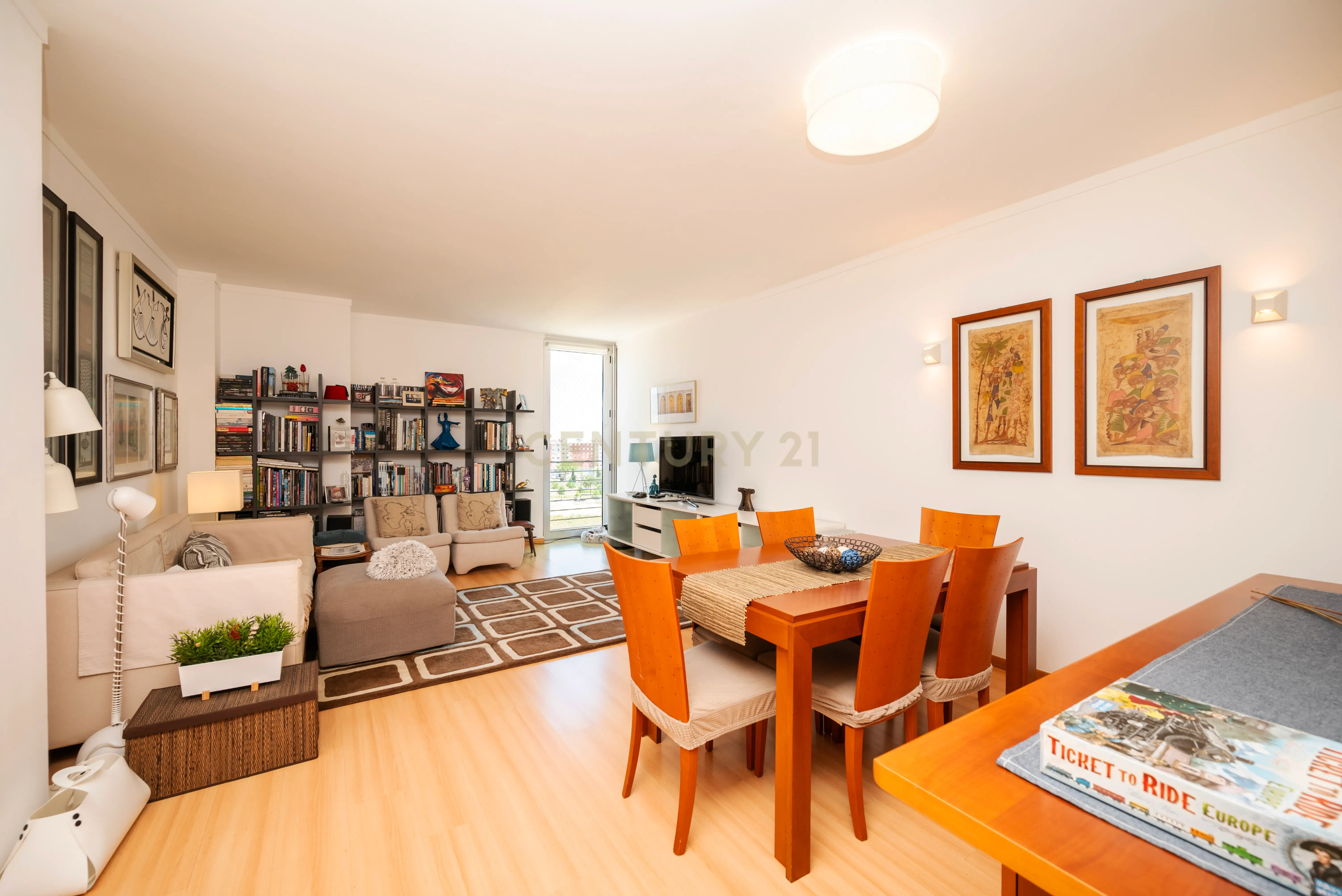 Apartamento T3 Luminoso com Vista Deslumbrante e Localização de Excelência – Parque Oeste / Quinta das Conchas - Image 4