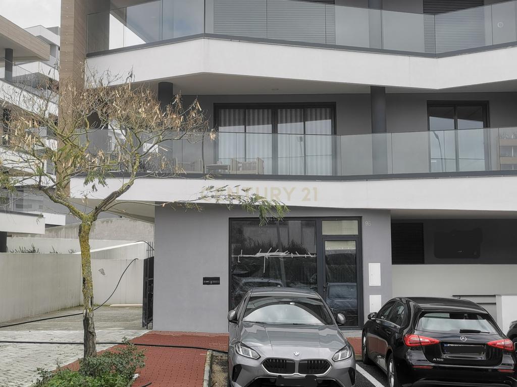 Loja Nova para arrendamento – Amadora - Image 1