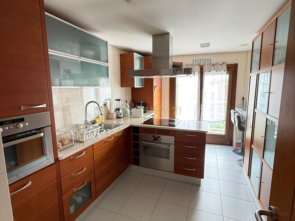 Apartamento T2 Moderno em Odivelas com Vista para a Cidade - Image 11
